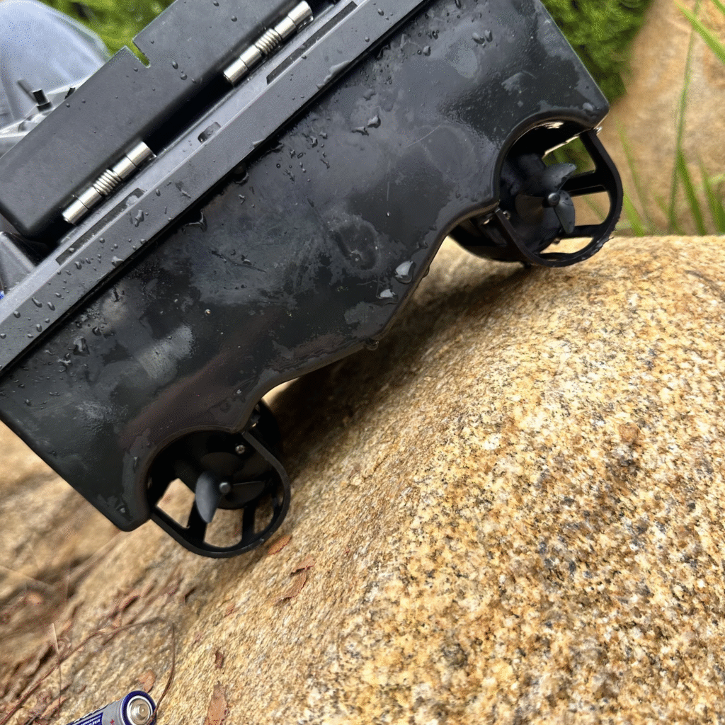 barca de pescuit cu telecomanda V020 Smart